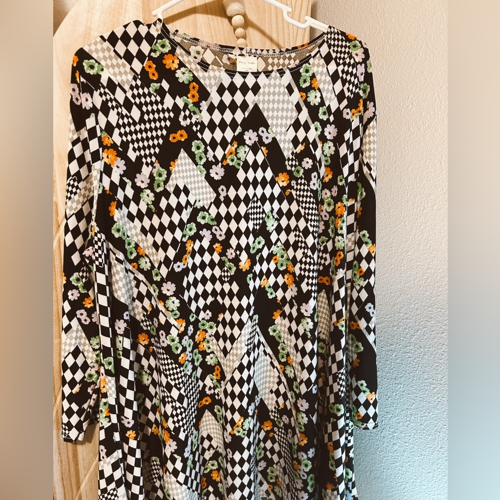 Checkered floral print